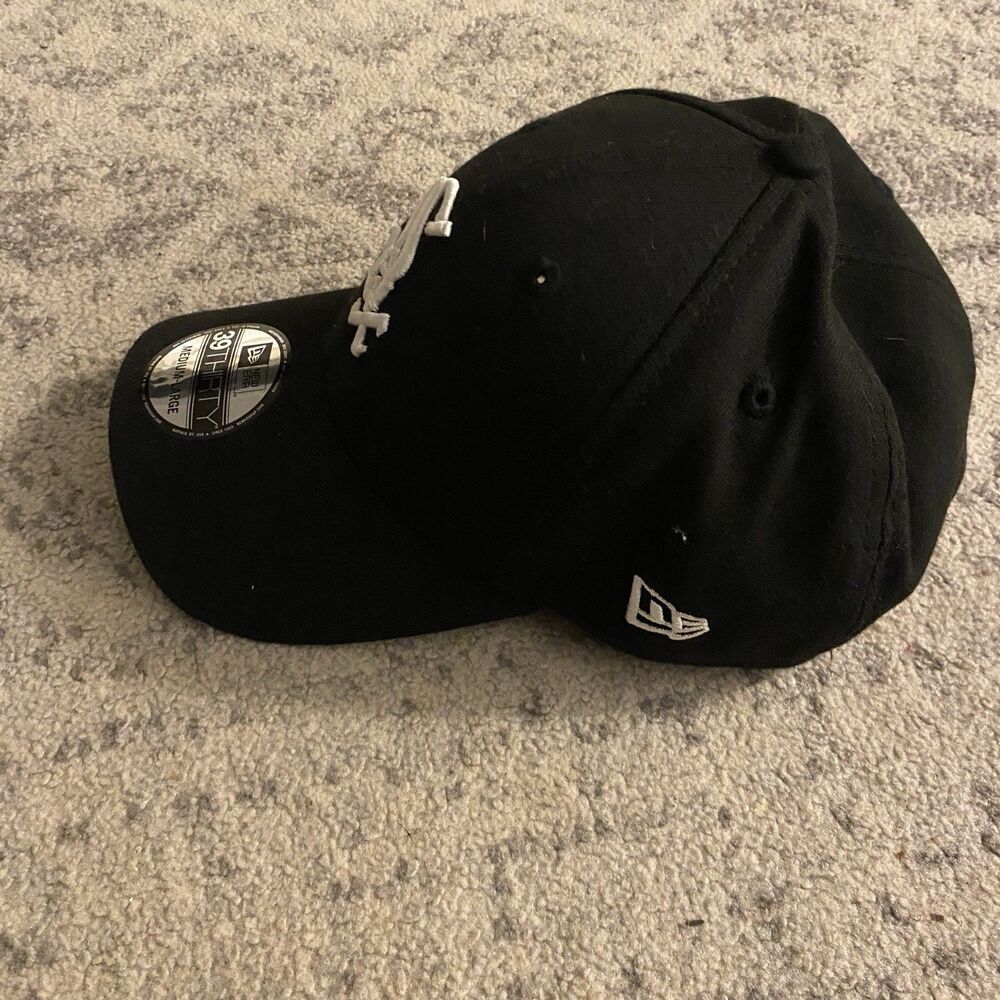 New Era MLB Chicago White Sox Black 39Thirty Medium-large - Picture 2 of 5